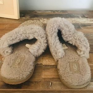 Girls ugg slippers